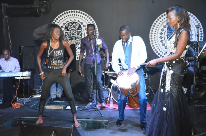 Stars et célébrités ont marqué leur présence à l'anniversaire de Coumba Gawlo mercredi passé au Barramundi (Images)