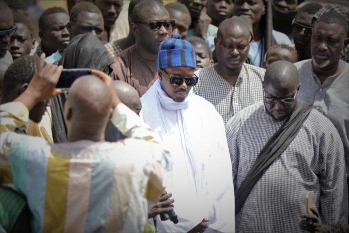 IMAGES À THIÉL: Cheikh Bass fait débroussailler les terres IMAGES À THIÉL: Cheikh Bass fait débroussailler les terres