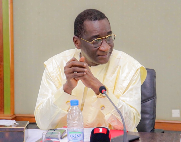 Mamadou Racine Sy soutient l'initiative du Président de l'Union africaine pour une solution négociée au Mali Mamadou Racine Sy soutient l'initiative du Président de l'Union africaine pour une solution négociée au Mali