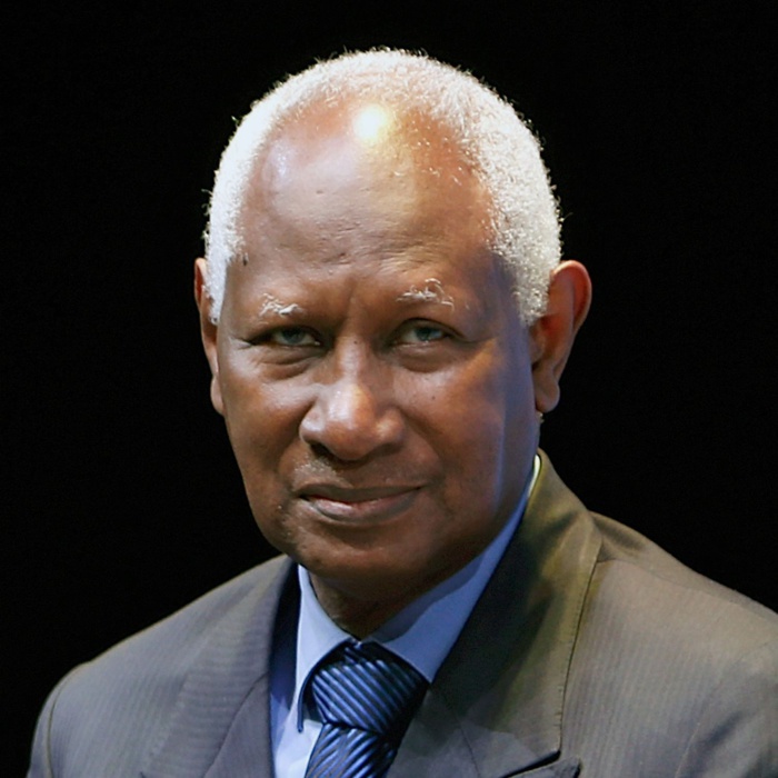 Saint-Louis : Le président Abdou Diouf honoré par la commune, avec une école baptisée en son nom.
