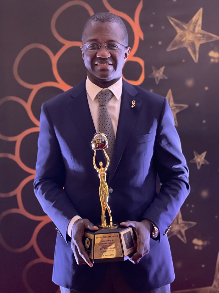 Clôture de l’Expo Dubaï 2020 : Le Dr Malick Diop décroche le prix « Leadership et Impact Mondial » des Burj CEO Awards. Clôture de l’Expo Dubaï 2020 : Le Dr Malick Diop décroche le prix « Leadership et Impact Mondial » des Burj CEO Awards.