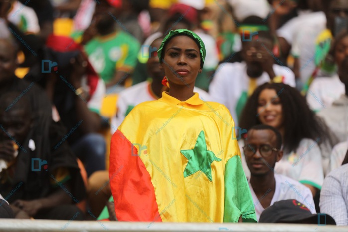 Insolite : La fameuse auteure du surnom "Sané Madio" aperçue au stade Abdoulaye Wade...