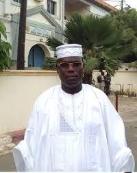 Serigne Abdou Mbacké Bara Dolly contre le doyen Mbow:  «Un vieillard de plus de 90 ans ne saurait produire une œuvre impeccable »