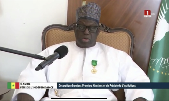 Célébration du 4 avril / Moustapha Niasse après avoir été décoré par le chef de l’État : « C’est une date de l’exaltation, de gratitude et d’hommage » Célébration du 4 avril / Moustapha Niasse après avoir été décoré par le chef de l’État : « C’est une date de l’exaltation, de gratitude et d’hommage »