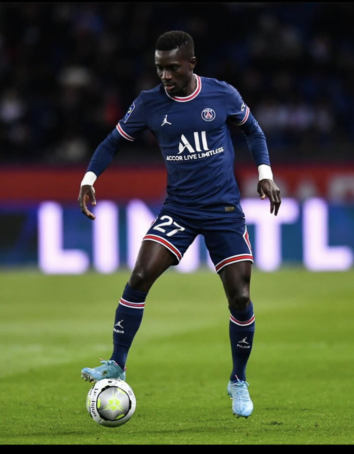 Football / Prix Marc Vivien Foé 2022 : Idrissa Gana Guèye parmi les 12 finalistes... Football / Prix Marc Vivien Foé 2022 : Idrissa Gana Guèye parmi les 12 finalistes...