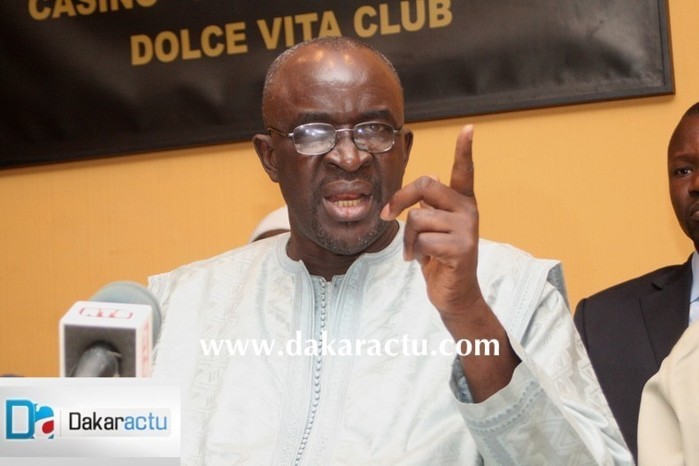 Une bourde de Moustapha Cissé Lô sème le trouble à Porokhane : "Marième Faye est la Sokhna Aïcha (la femme du prophète PSL) de Macky"
