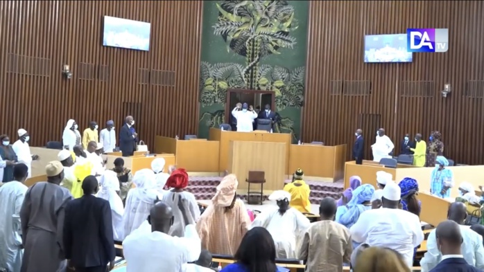 Assemblée nationale : La majorité vote ses amendements et maintient le nombre de députés à 165. Assemblée nationale : La majorité vote ses amendements et maintient le nombre de députés à 165.