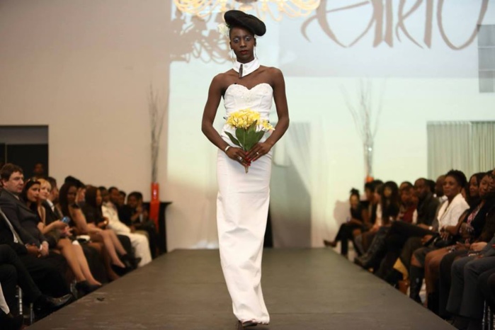 Le mannequin Precious Emeraude au "Final for Allflo Coutureny in Black Expo Design" au Canada