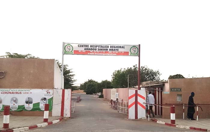 Louga / Hôpital Amadou Sakhir Mbaye : Le personnel décrète 72h de grève, dénonce une maternité qui n’est pas aux normes et invite la population à indexer les vrais problèmes de la structure. Louga / Hôpital Amadou Sakhir Mbaye : Le personnel décrète 72h de grève, dénonce une maternité qui n’est pas aux normes et invite la population à indexer les vrais problèmes de la structure.