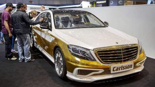 Une voiture "en or" au Salon de Genève