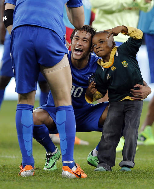 Le geste magnifique de Neymar et des Brésiliens pour un petit garçon