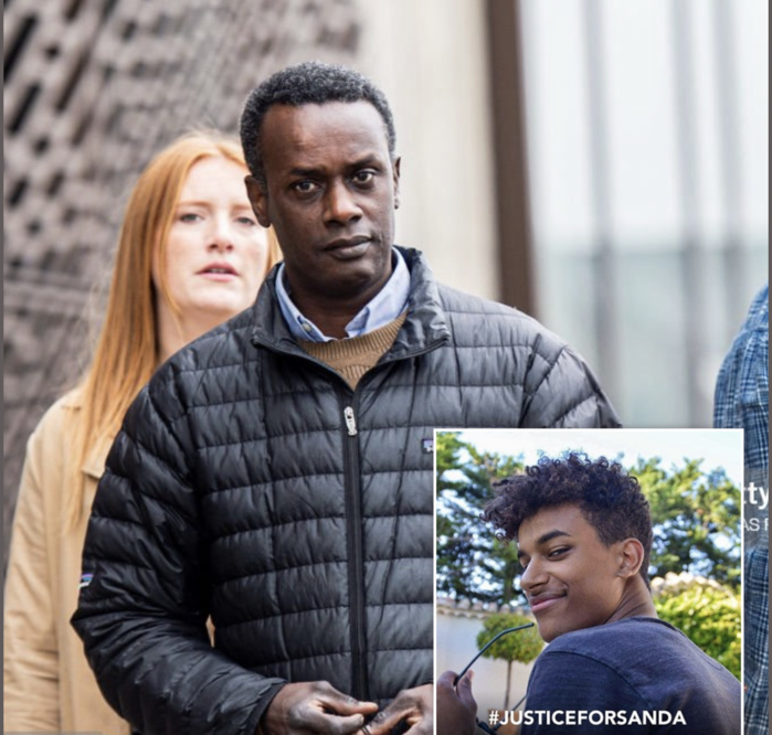 Belgique : le Sénégalais Ousmane Dia choqué par la diffusion des images de son fils, mort dans une épreuve de bizutage. Belgique : le Sénégalais Ousmane Dia choqué par la diffusion des images de son fils, mort dans une épreuve de bizutage.