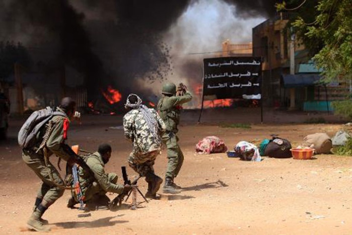 Mali: 6 soldats tués et 20 blessés dans 3 attaques "terroristes"