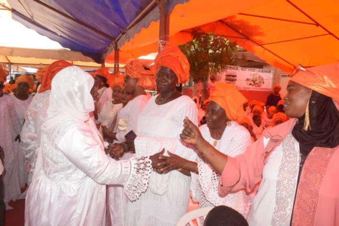 5ème édition de la conférence religieuse de la Plateforme les Linguères de Kaolack : Adji Mergane Kanouté invite les femmes à la remobilisation en direction des législatives. 5ème édition de la conférence religieuse de la Plateforme les Linguères de Kaolack : Adji Mergane Kanouté invite les femmes à la remobilisation en direction des législatives.