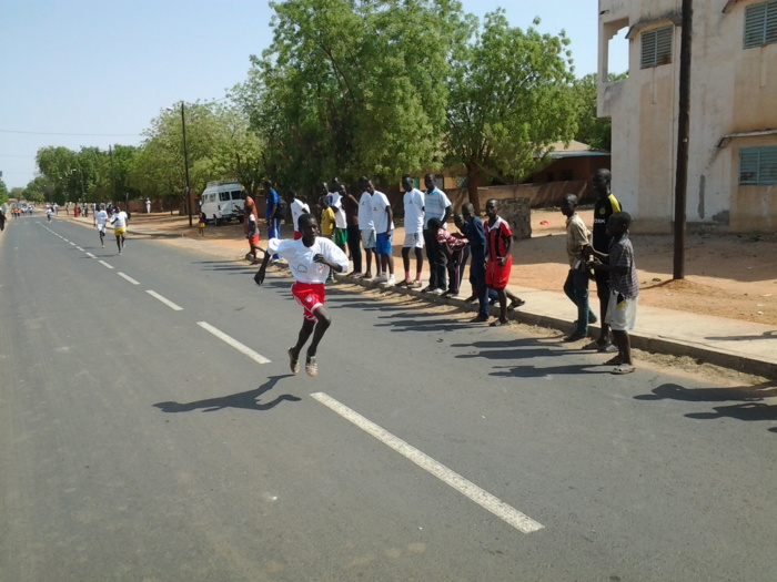 Tombée des rideaux au Cross du Ndoucoumane : 18 bourses scolaires offertes aux meilleurs athlètes