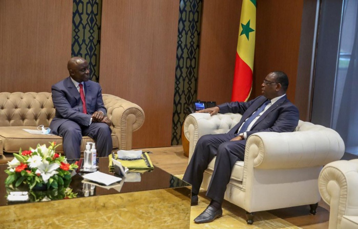 Audience : Macky Sall reçoit les responsables du département de Thiès. Audience : Macky Sall reçoit les responsables du département de Thiès.