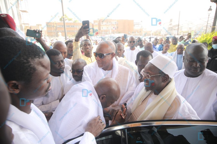 Les Images de la Célébration de l'Aïd El Fitr a la Mosquée Massalikoul Djinane Les Images de la Célébration de l'Aïd El Fitr a la Mosquée Massalikoul Djinane