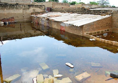 Drame à Yeumbeul Sud : Un enfant de 4 ans meurt noyé dans une mare