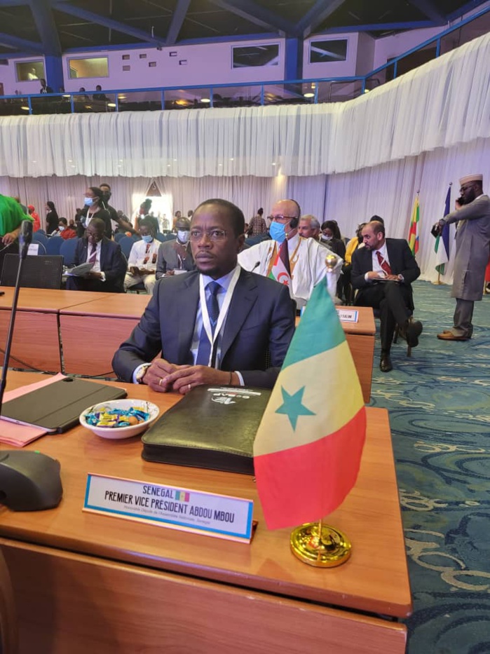 Abuja : le premier vice-président de l'Assemblée nationale Abdou Mbow réaffirme la position du Sénégal pour l’annulation de la dette africaine