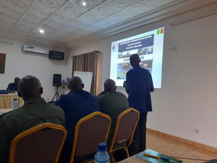 Kaolack / Zone centre : Le nombre d'accidents passe de 105 en 2021 à 114 en 2022 soit un total 24 tués contre 33. Kaolack / Zone centre : Le nombre d'accidents passe de 105 en 2021 à 114 en 2022 soit un total 24 tués contre 33.