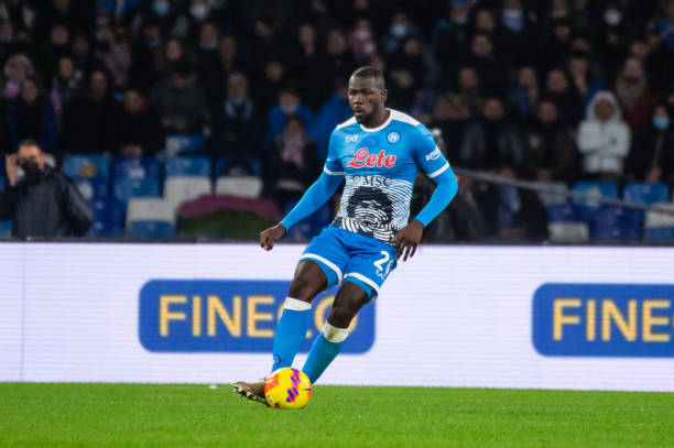 Prolongation de contrat : Naples met la pression sur Kalidou Koulibaly, qui souhaiterait rejoindre le Barça.