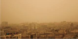 Dakar recouverte par une couche de poussière dense