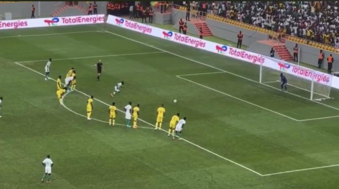 Sénégal Vs Bénin : Les Lions ouvrent le score à la 11e minute sur penalty.
