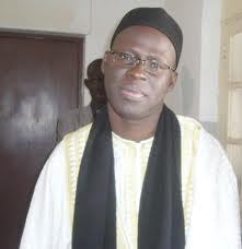 Cheikh Bamba Dièye vers la porte de sortie du gouvernement