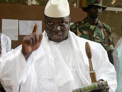 Gambie : Yahya Jammeh suspend les vols en provenance des pays touchés par Ebola
