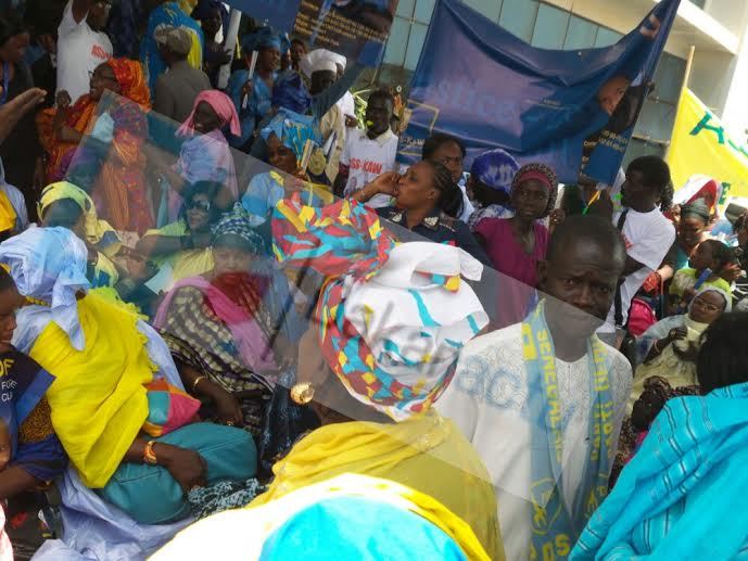  Mobilisation des libéraux devant la permanence Mamadou Lamine Badji sur la VDN