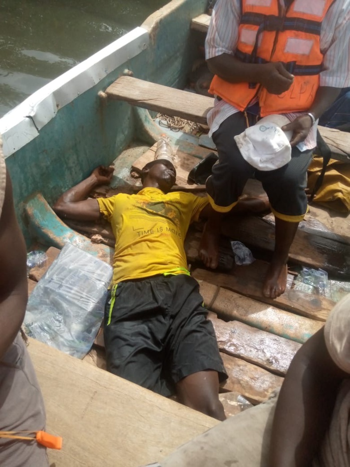 Kafountine : Le chavirement d’une pirogue de migrants fait un mort et 80 rescapés, le reste du groupe est porté disparu.