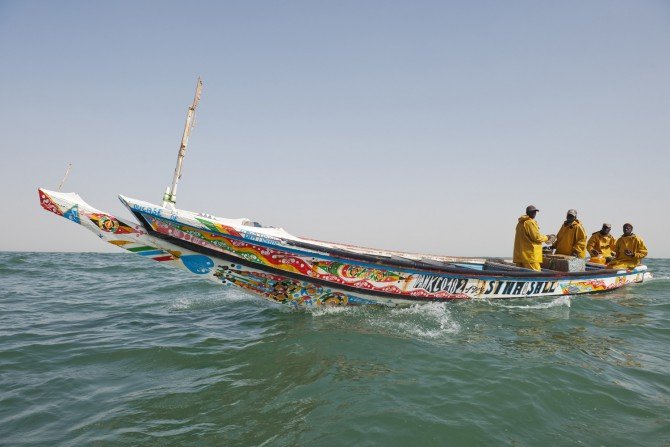 Gambie : Deux pêcheurs tués dans un accident entre une pirogue et un bateau chinois.