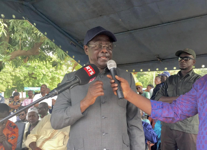 Législatives 2022 : Pape Diop propose au président Macky Sall de rétablir le Sénat. Législatives 2022 : Pape Diop propose au président Macky Sall de rétablir le Sénat.