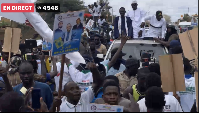 Législatives 2022 : NDINDY (populations) est sortie accueillir Sonko.