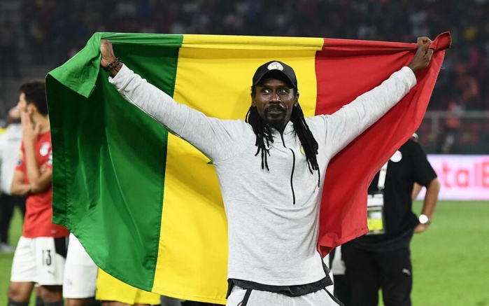 Equipe Nationale du Sénégal : Aliou Cissé gagne encore 15 millions de FCFA par mois malgré ses titres de champion d’Afrique et meilleur entraîneur de l’année…