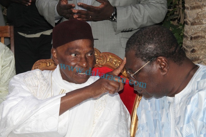 Venu présenter ses condoléances à Me Ousmane N'gom : Abdoulaye Wade dirige les prières...