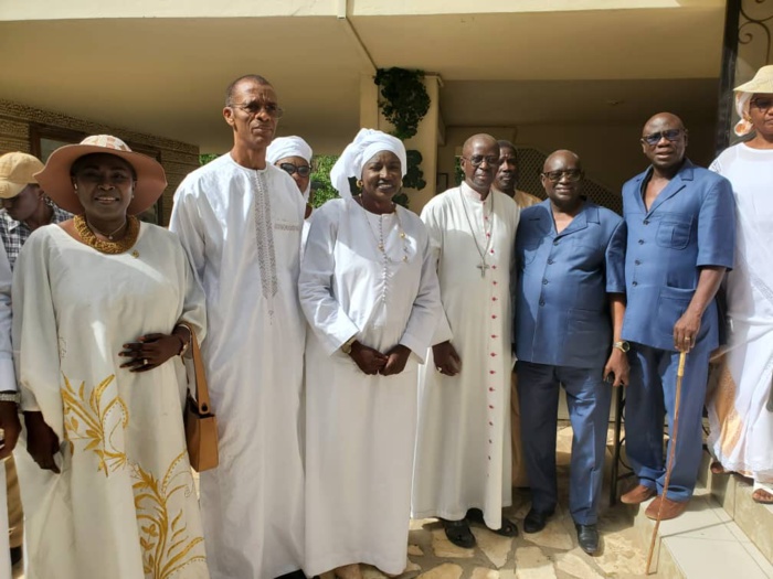 Dernier jour de campagne : Aminata Touré et sa délégation reçues par l'Archevêque de Dakar.