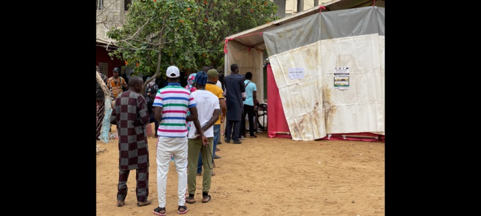 Législatives2022 à Grand-Yoff : Début de vote timide au CEM Scat Urbam Législatives2022 à Grand-Yoff : Début de vote timide au CEM Scat Urbam