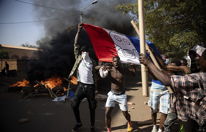 Burkina: rassemblement à Ouagadougou contre la présence française