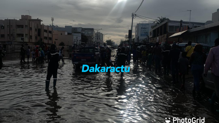 La Cité des eaux inondée : Le gouverneur rencontre les populations impactées