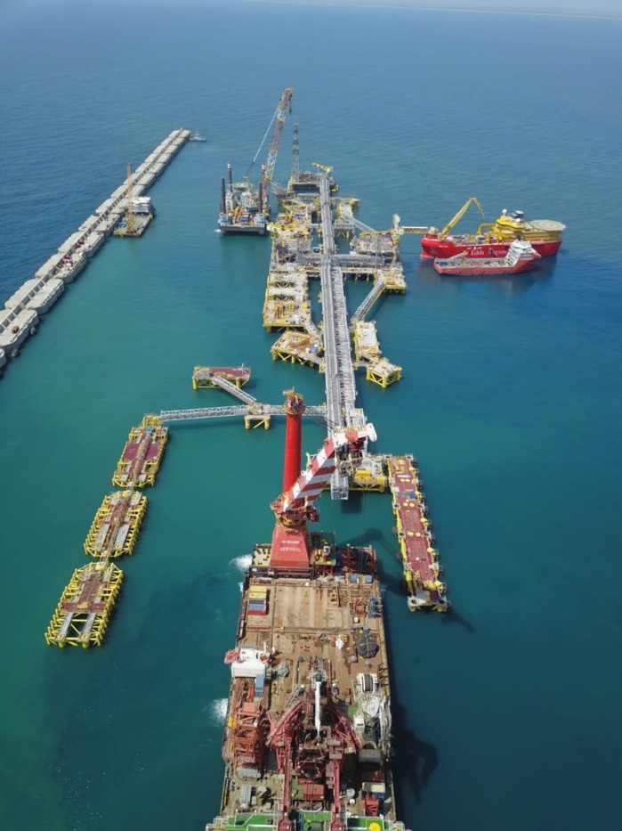 Pétrole : Les images des installations de GTA qui avancent à grands pas. Pétrole : Les images des installations de GTA qui avancent à grands pas.