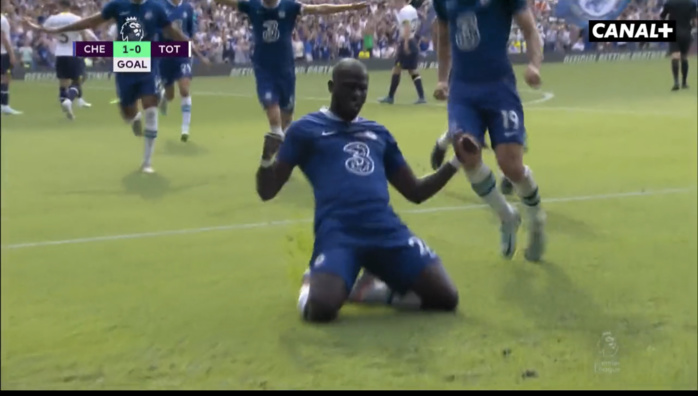Premier League : Kalidou Koulibaly marque pour Chelsea sur une superbe reprise de volée...
