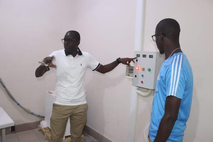 Saraya/Achat d’un régulateur de tension électrique : Le CD, en partenariat avec la SGO, satisfait une vieille doléance des populations. Saraya/Achat d’un régulateur de tension électrique : Le CD, en partenariat avec la SGO, satisfait une vieille doléance des populations.