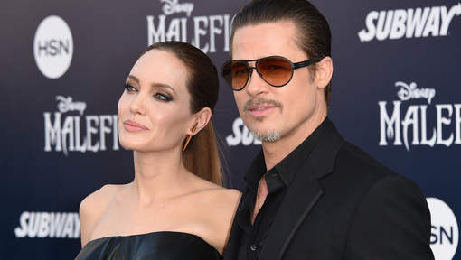 Brad Pitt frappé sur le tapis rouge