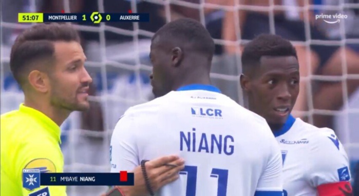 Ligue 1 : Mbaye Niang prend un rouge cinq minutes après son entrée en jeu avec Auxerre... Ligue 1 : Mbaye Niang prend un rouge cinq minutes après son entrée en jeu avec Auxerre...