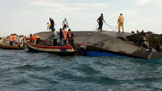 Chavirement d'une pirogue à Soumbédioune : Deux morts et deux portés disparus.