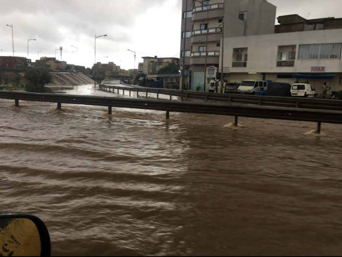 Routes impraticables, zones inondées ce samedi : Les pluies diluviennes sur Dakar  freinent « encore » les activités !