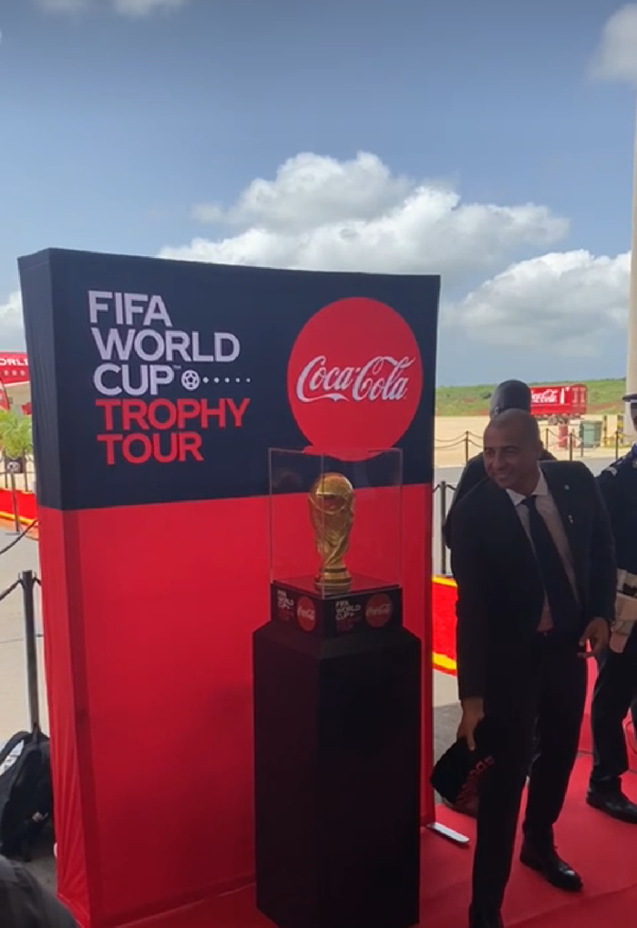 Trophy Tour 2022 : La coupe du monde est à Dakar… Trophy Tour 2022 : La coupe du monde est à Dakar…