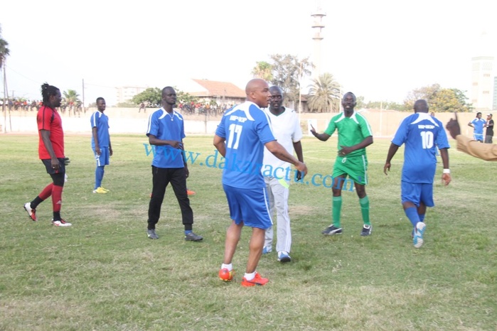 El hadj Diouf était l'invité du match mbalaxmen contre rappeurs