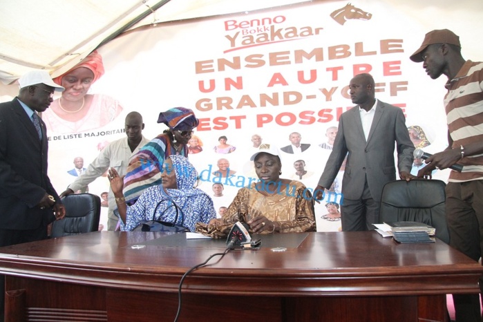 Les images de la conférence de presse de Mimi Touré